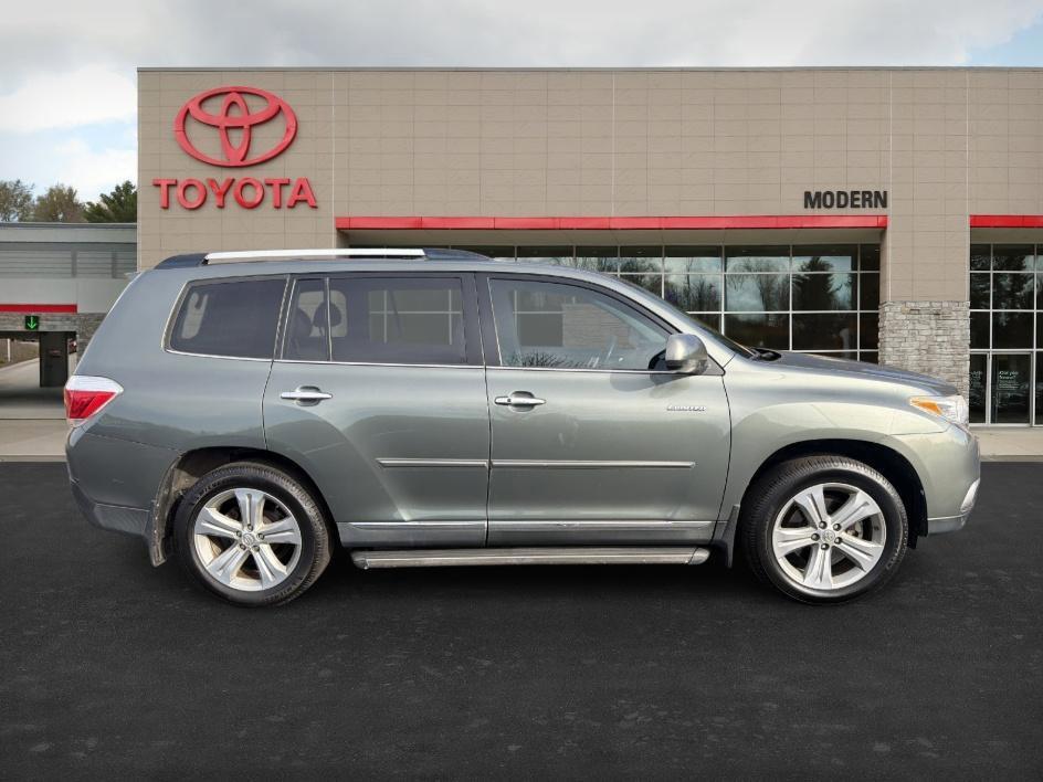 used 2013 Toyota Highlander car, priced at $11,758