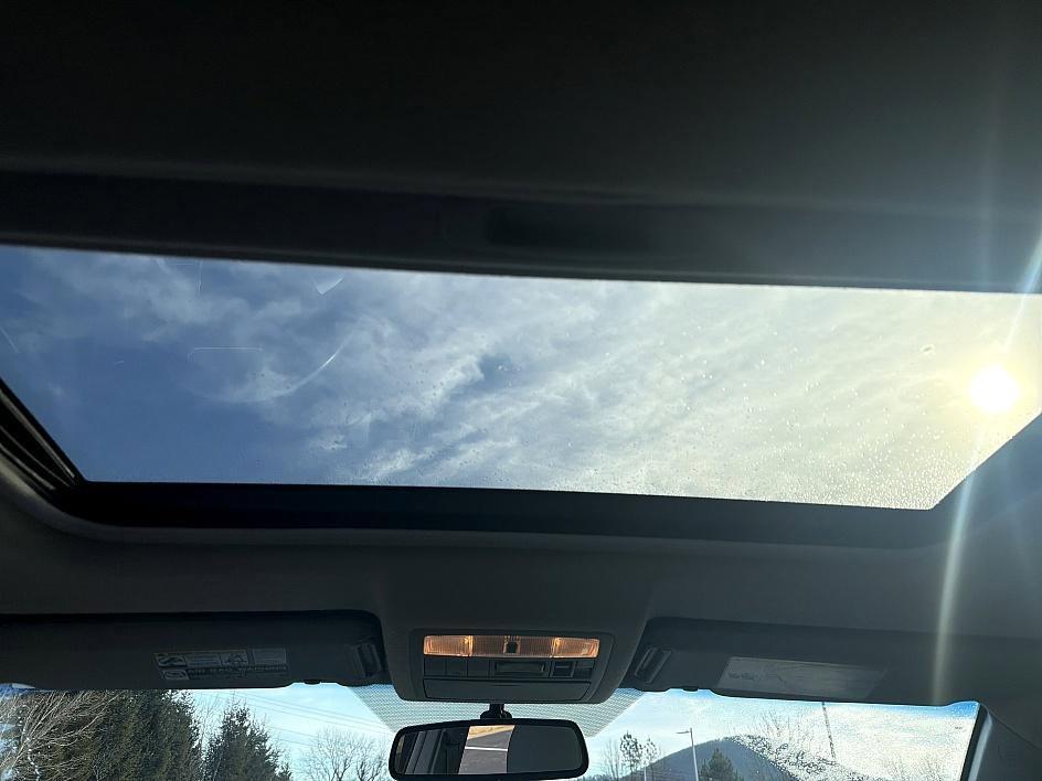 used 2013 Toyota Highlander car, priced at $11,758