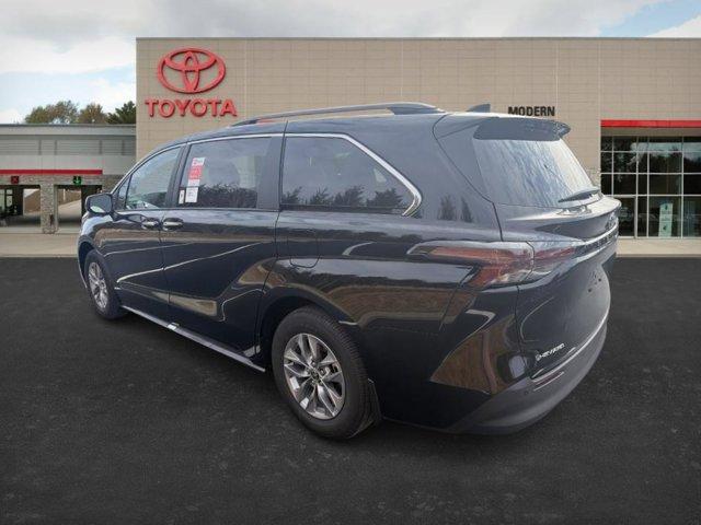new 2026 Toyota Sienna car, priced at $51,288