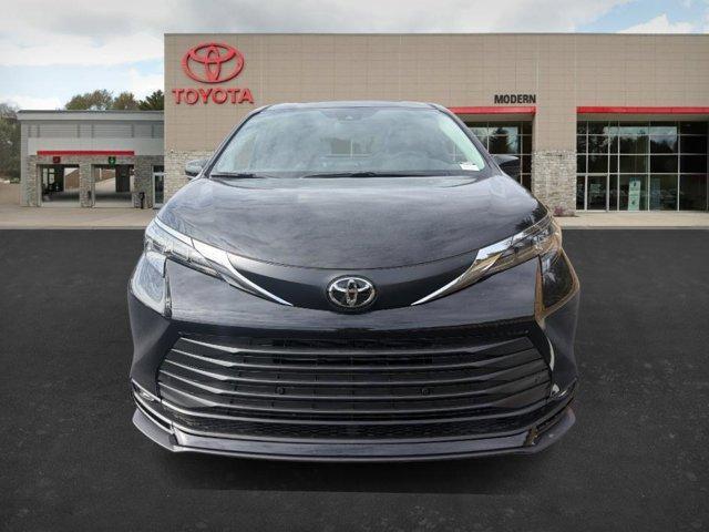 new 2026 Toyota Sienna car, priced at $51,288