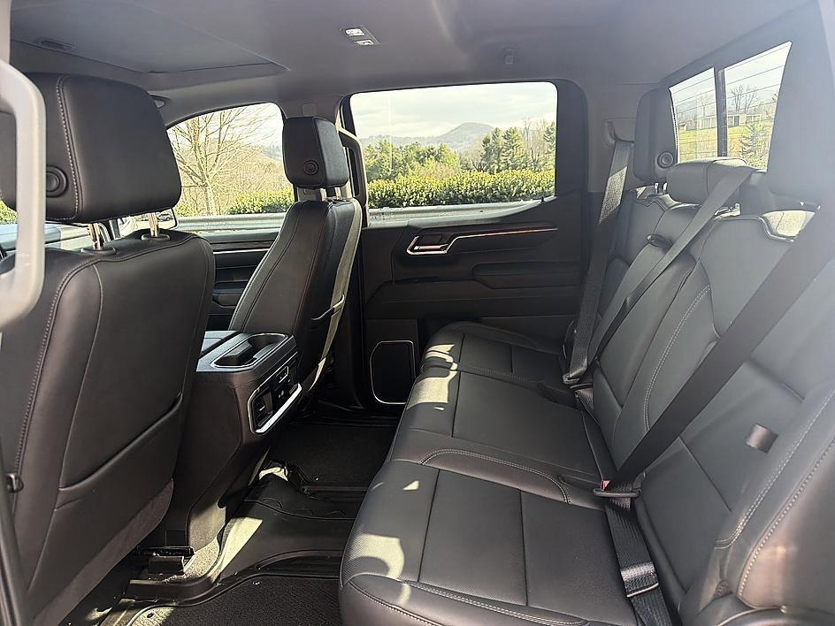 used 2025 GMC Sierra 1500 car, priced at $51,675