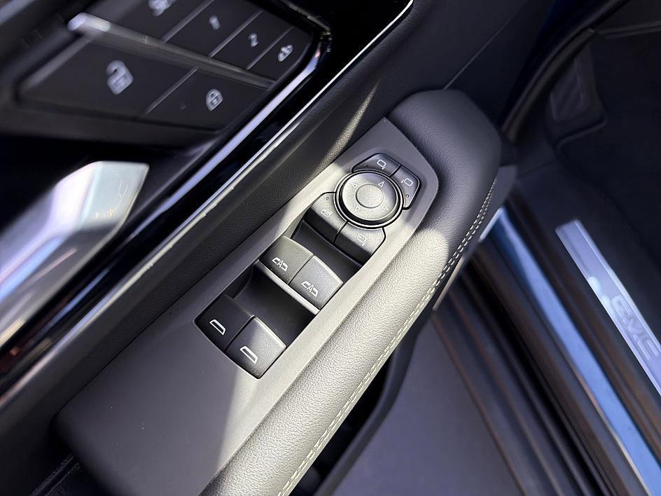 used 2025 GMC Yukon car, priced at $67,919