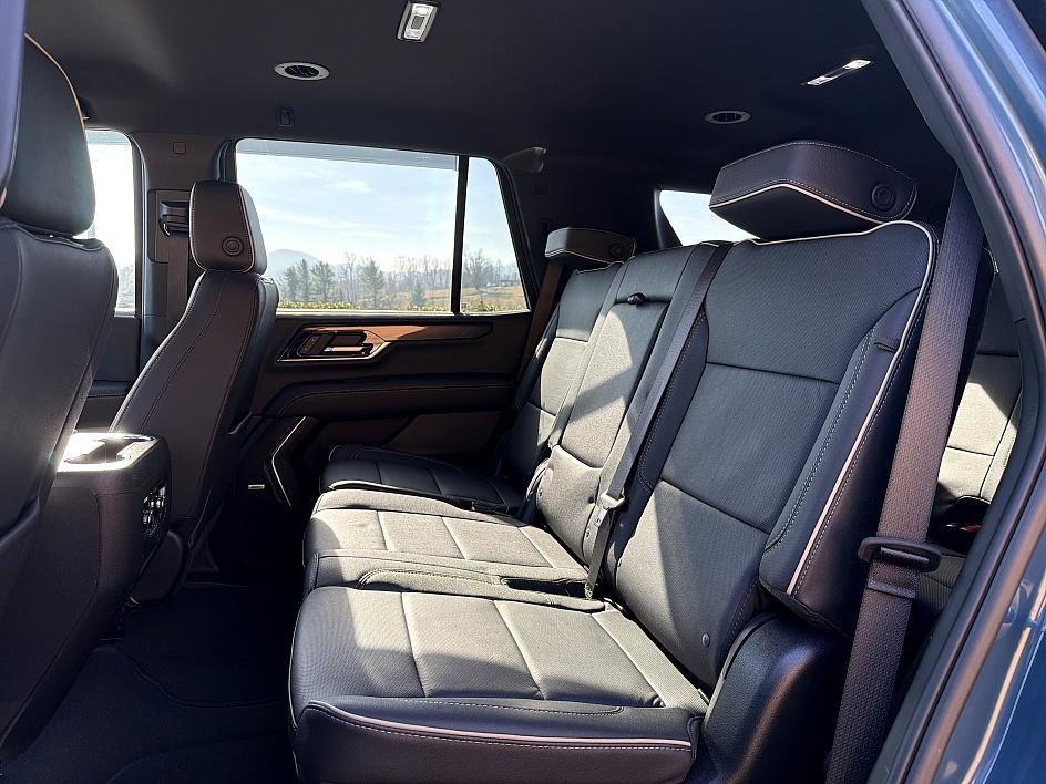 used 2025 GMC Yukon car, priced at $67,919