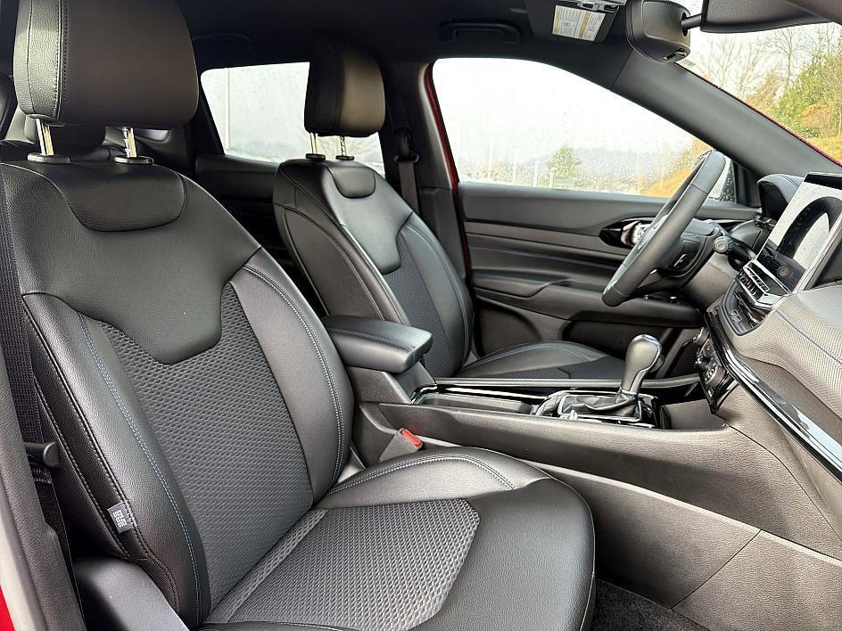 used 2025 Jeep Compass car, priced at $23,887