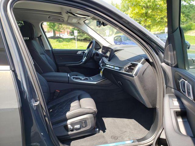 new 2026 BMW X7 car, priced at $97,785