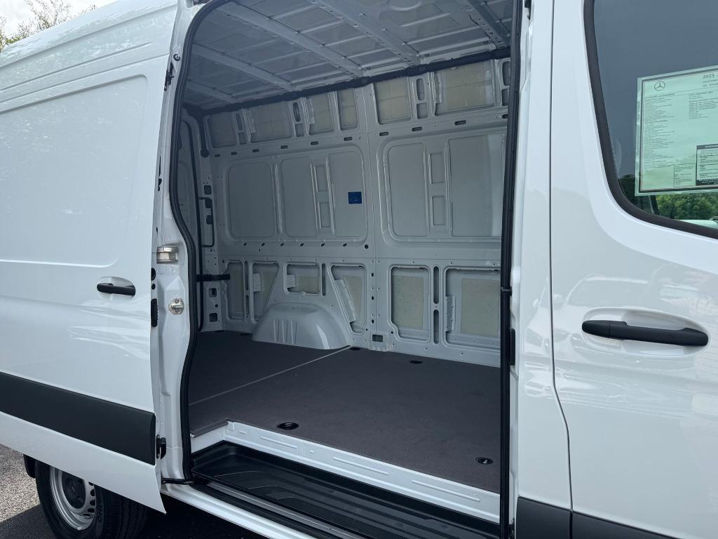 new 2025 Mercedes-Benz Sprinter 2500 car, priced at $60,571