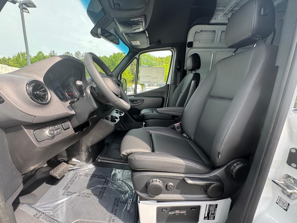 new 2025 Mercedes-Benz Sprinter 2500 car, priced at $60,571