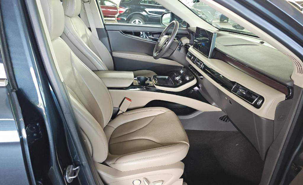 used 2022 Lincoln Nautilus car, priced at $32,500