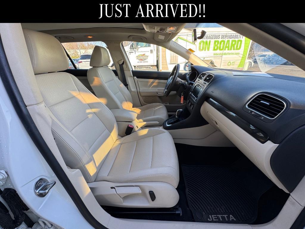 used 2013 Volkswagen Jetta SportWagen car, priced at $8,000