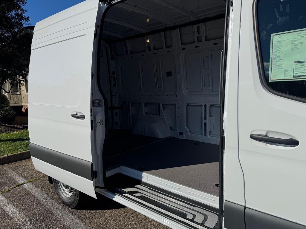 new 2026 Mercedes-Benz Sprinter 2500 car, priced at $59,209