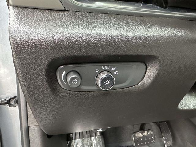 used 2021 Chevrolet Traverse car, priced at $21,495