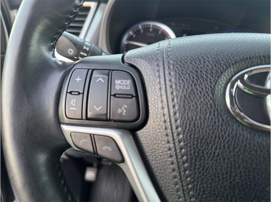 used 2017 Toyota Highlander car, priced at $18,999