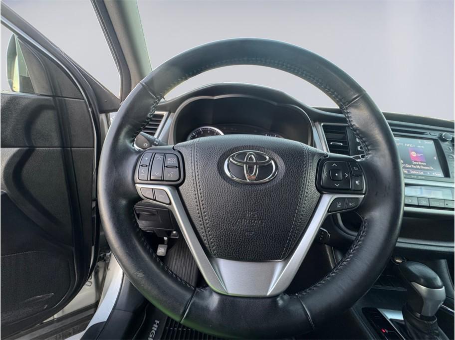 used 2017 Toyota Highlander car, priced at $18,999