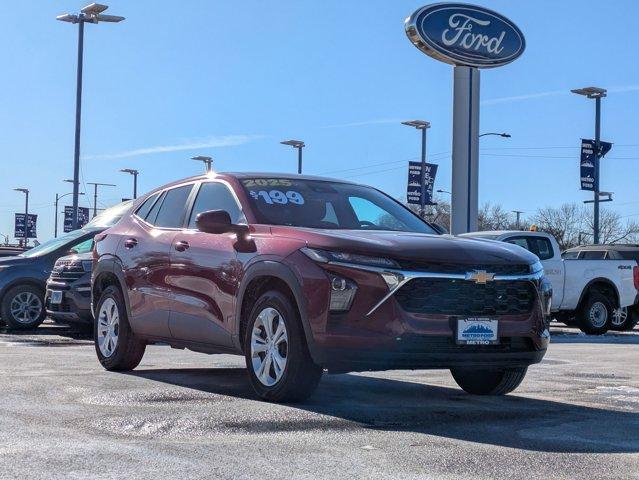 used 2025 Chevrolet Trax car, priced at $19,994