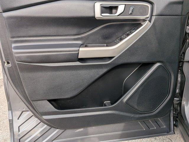 used 2023 Ford Explorer car