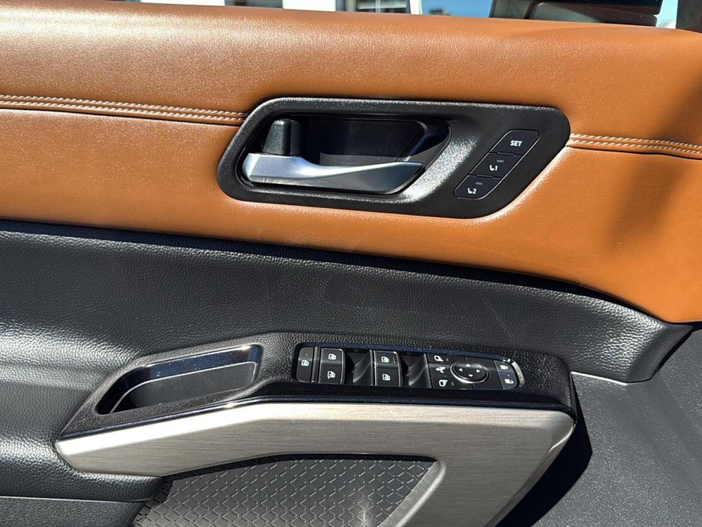 2022 Boulder Gray Pearl Nissan Pathfinder
