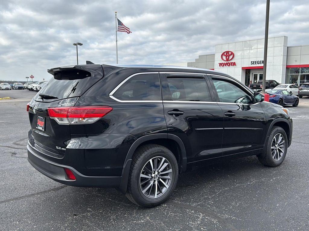 used 2018 Toyota Highlander car, priced at $19,983