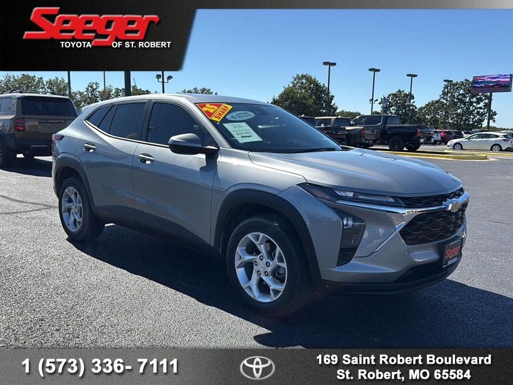 used 2025 Chevrolet Trax car, priced at $23,483