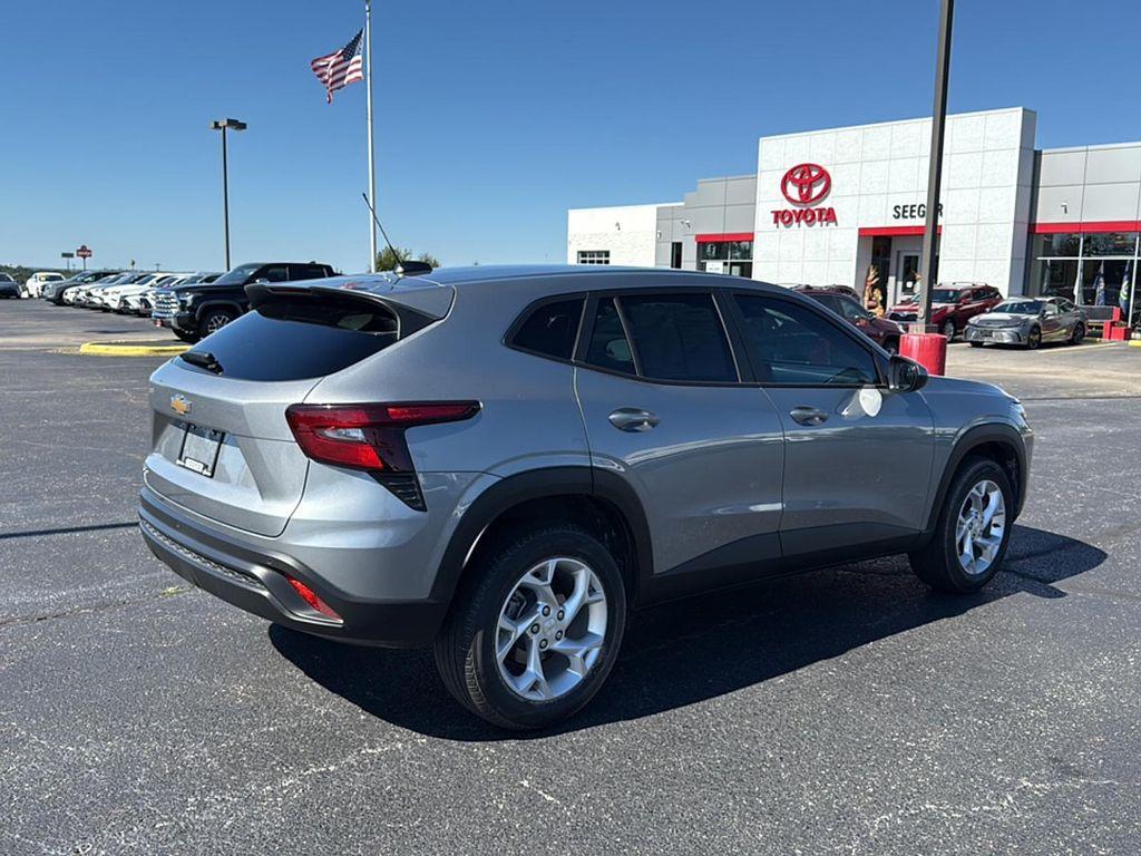 used 2025 Chevrolet Trax car, priced at $23,483