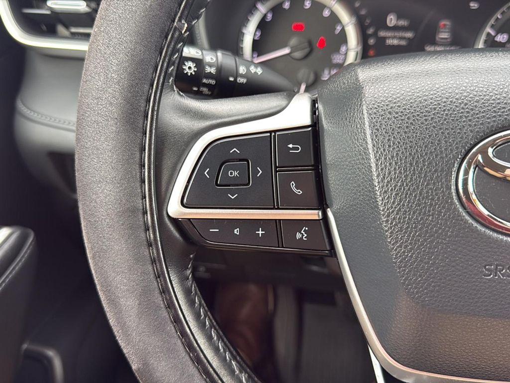 used 2023 Toyota Highlander car, priced at $33,983