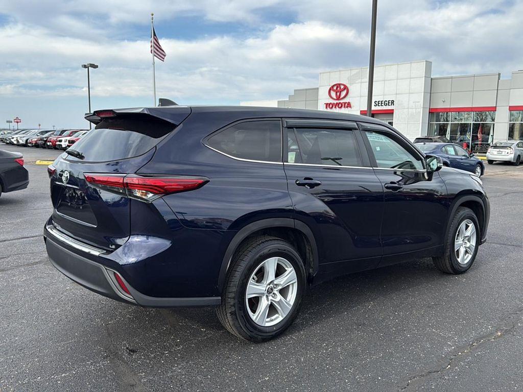 used 2023 Toyota Highlander car, priced at $33,983