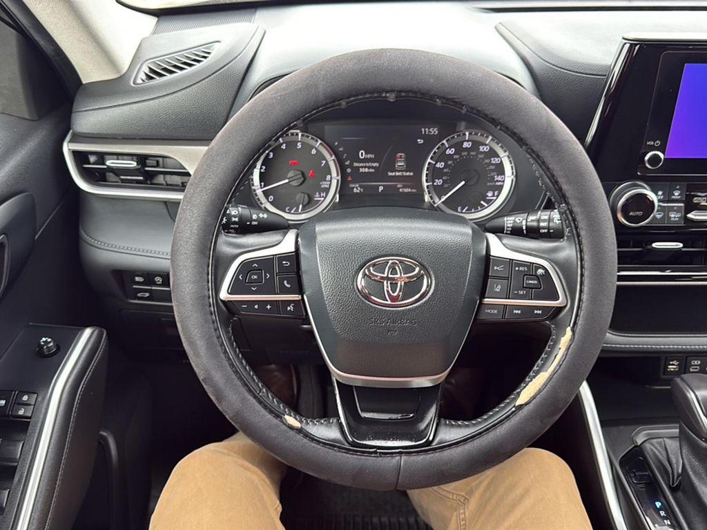 used 2023 Toyota Highlander car, priced at $33,983