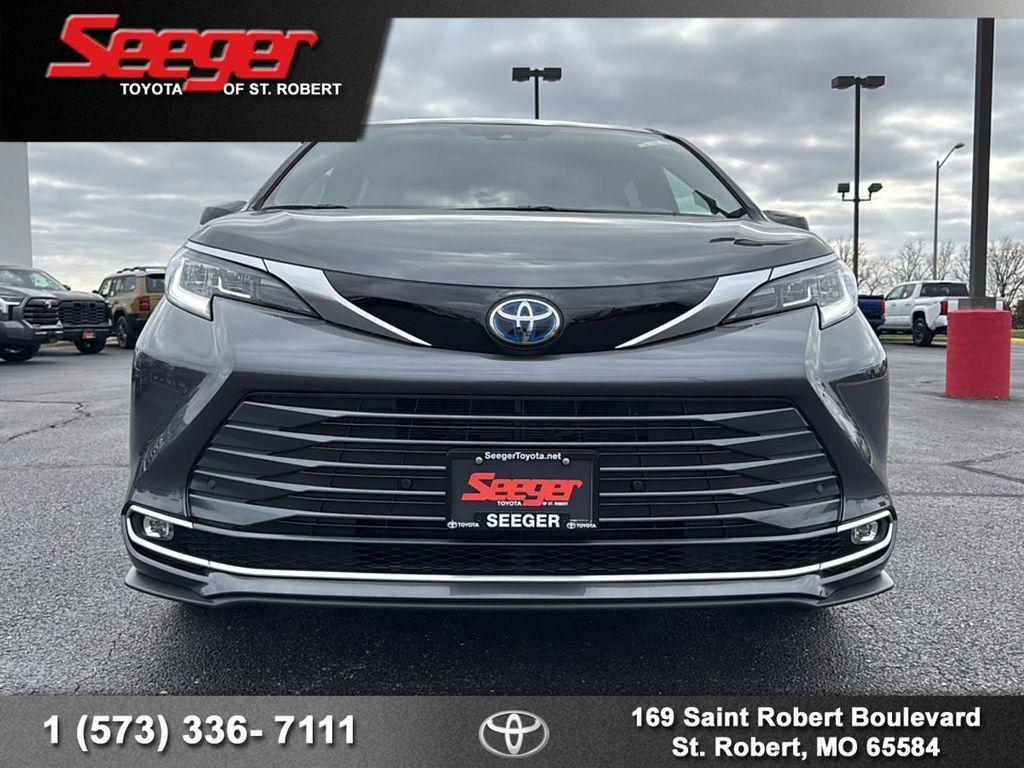 new 2025 Toyota Sienna car, priced at $54,553