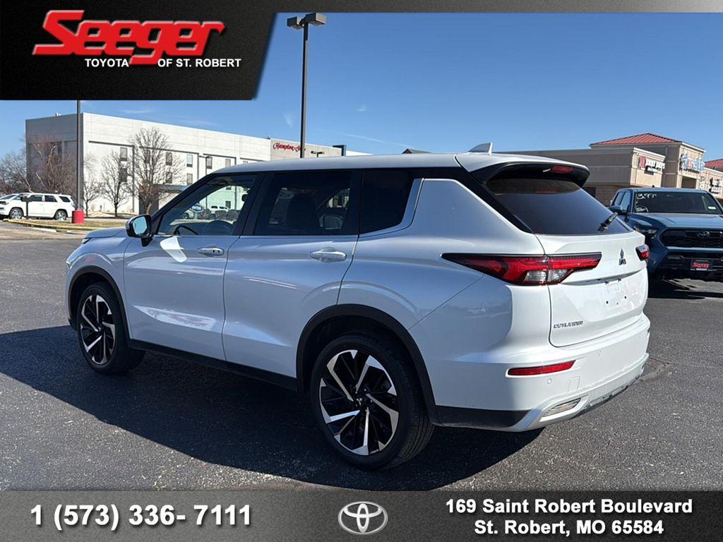 used 2023 Mitsubishi Outlander car, priced at $24,983