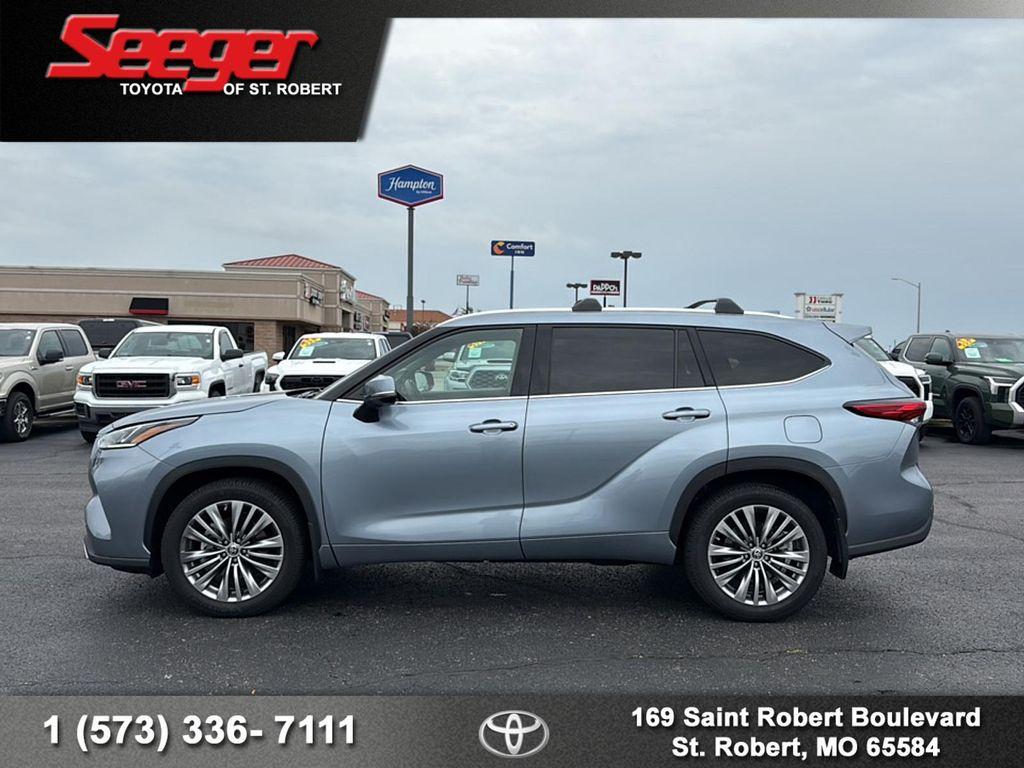 used 2021 Toyota Highlander car, priced at $42,983