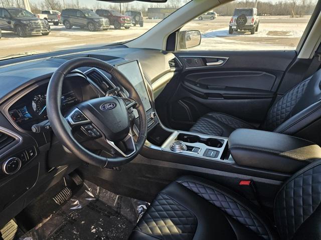 used 2024 Ford Edge car, priced at $30,987