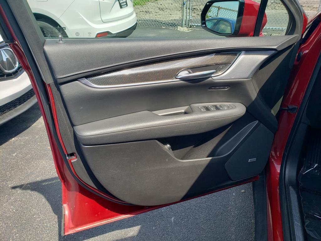 used 2021 Cadillac XT5 car, priced at $28,981