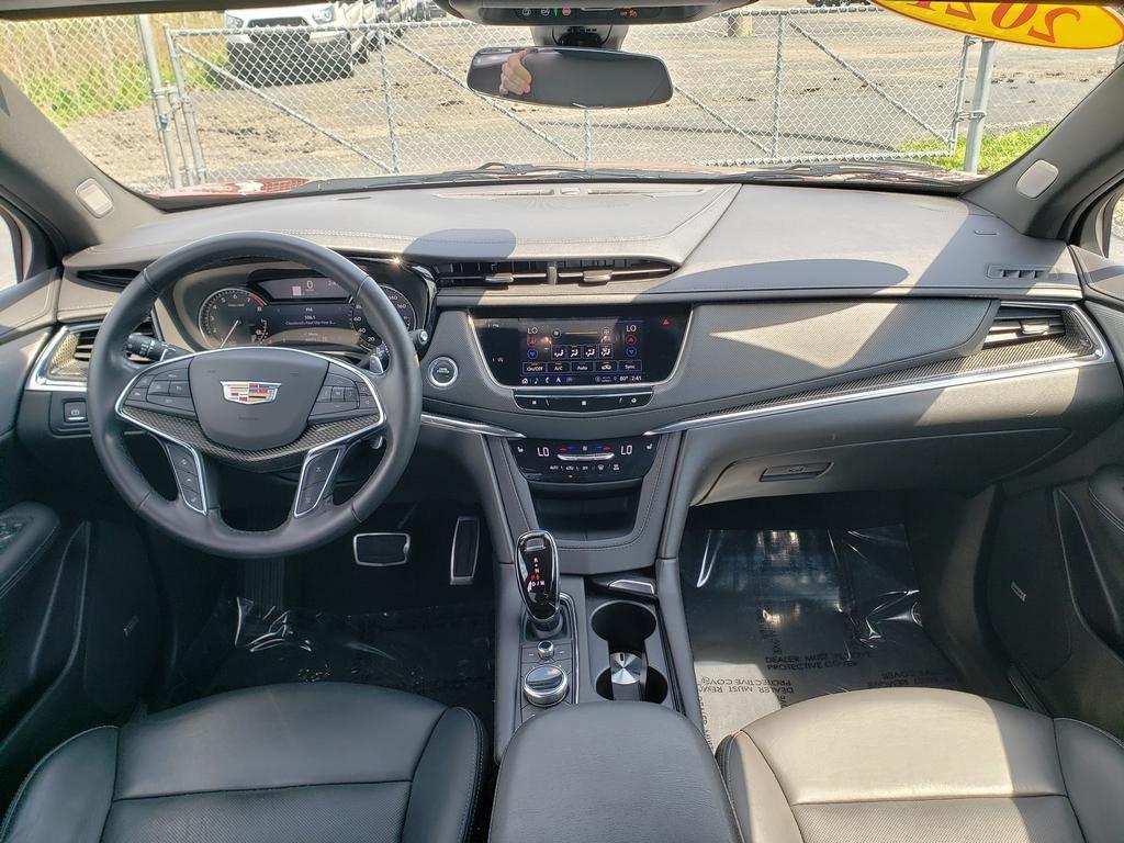 used 2021 Cadillac XT5 car, priced at $28,981