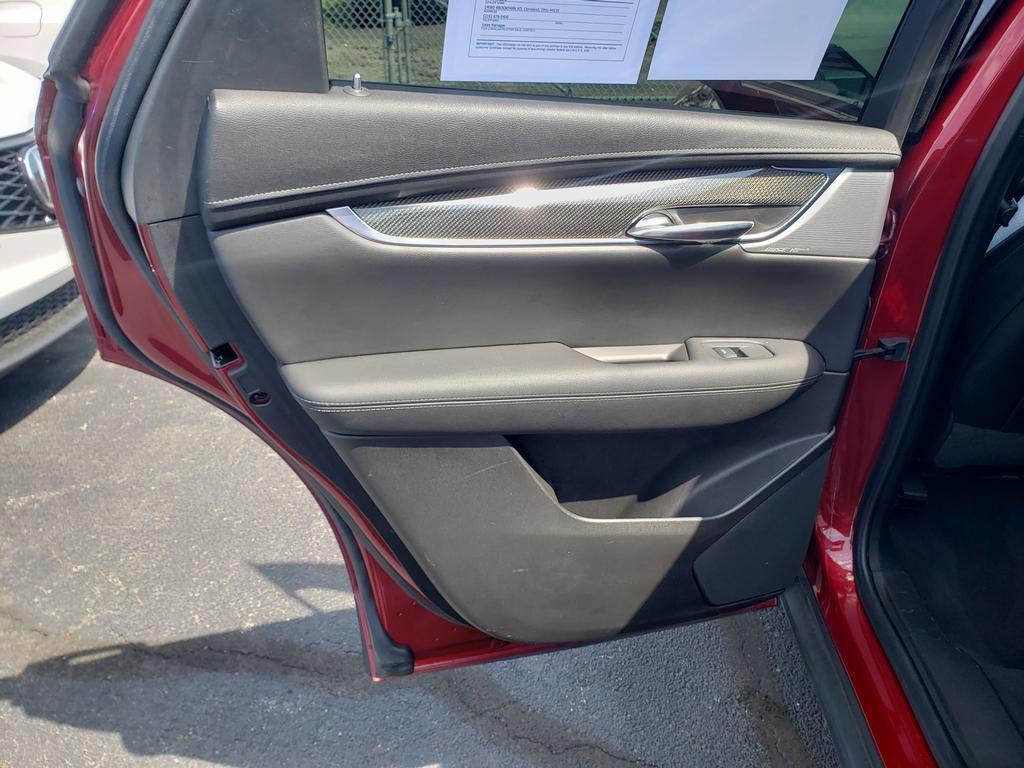 used 2021 Cadillac XT5 car, priced at $28,981