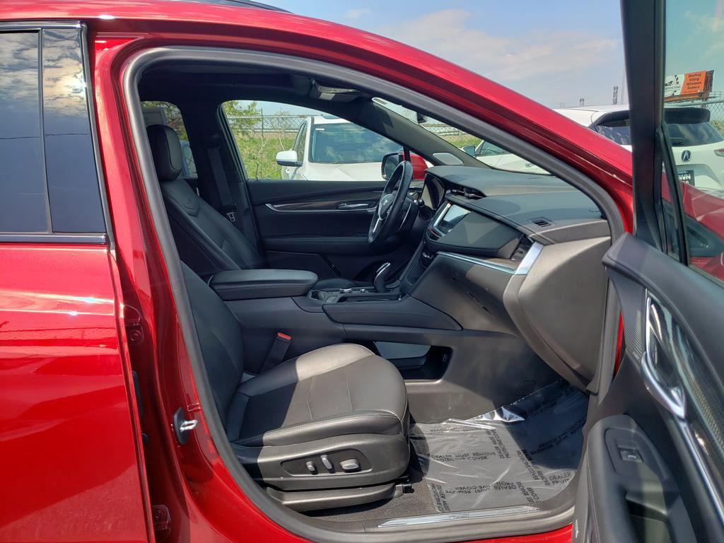 used 2021 Cadillac XT5 car, priced at $28,981