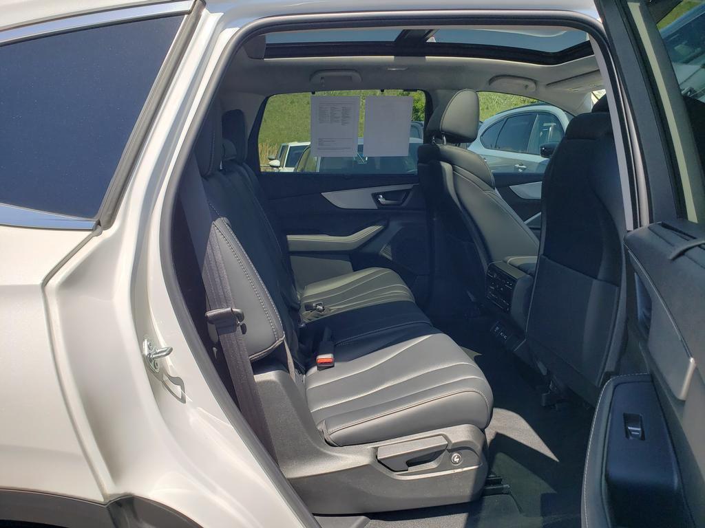 used 2023 Acura MDX car, priced at $43,281