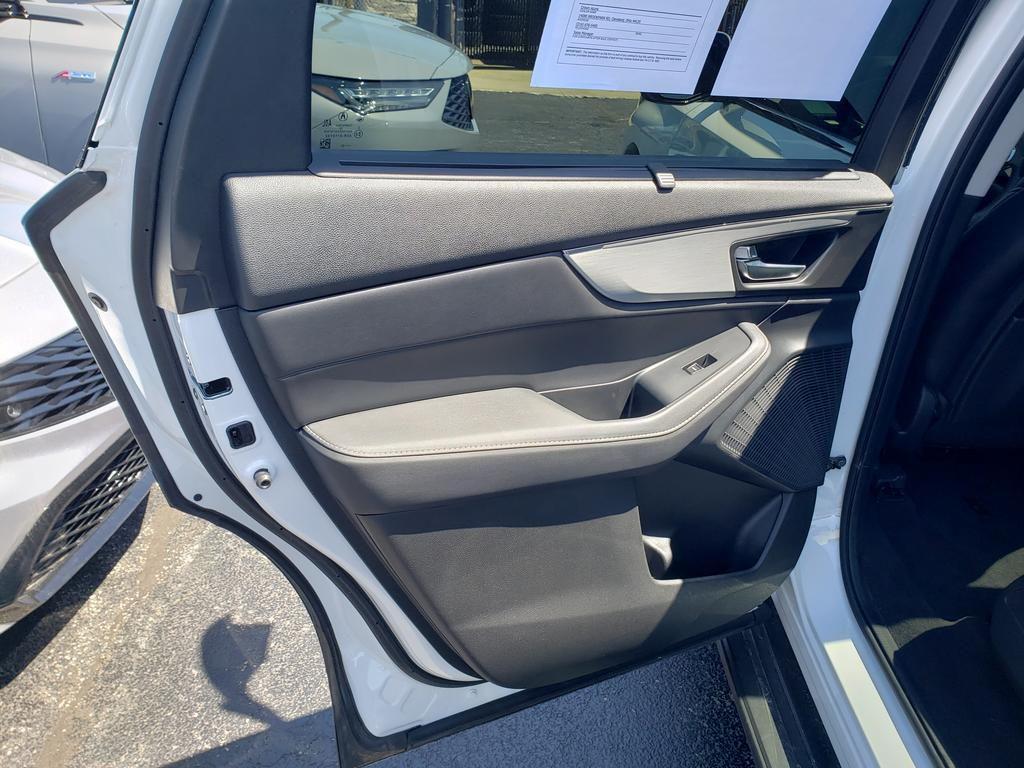 used 2023 Acura MDX car, priced at $43,281