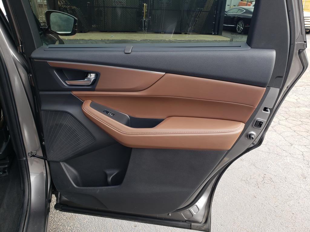 used 2024 Acura MDX car, priced at $44,381