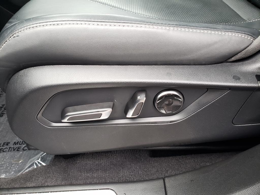 used 2024 Acura RDX car, priced at $40,983