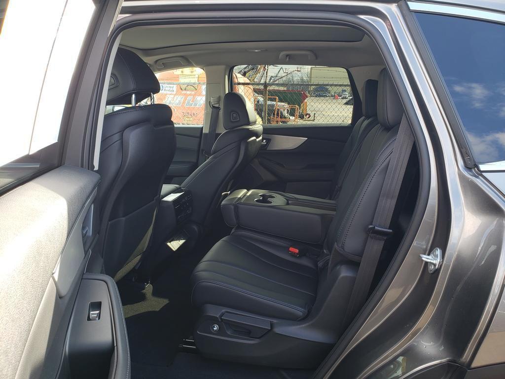 used 2023 Acura MDX car, priced at $32,491