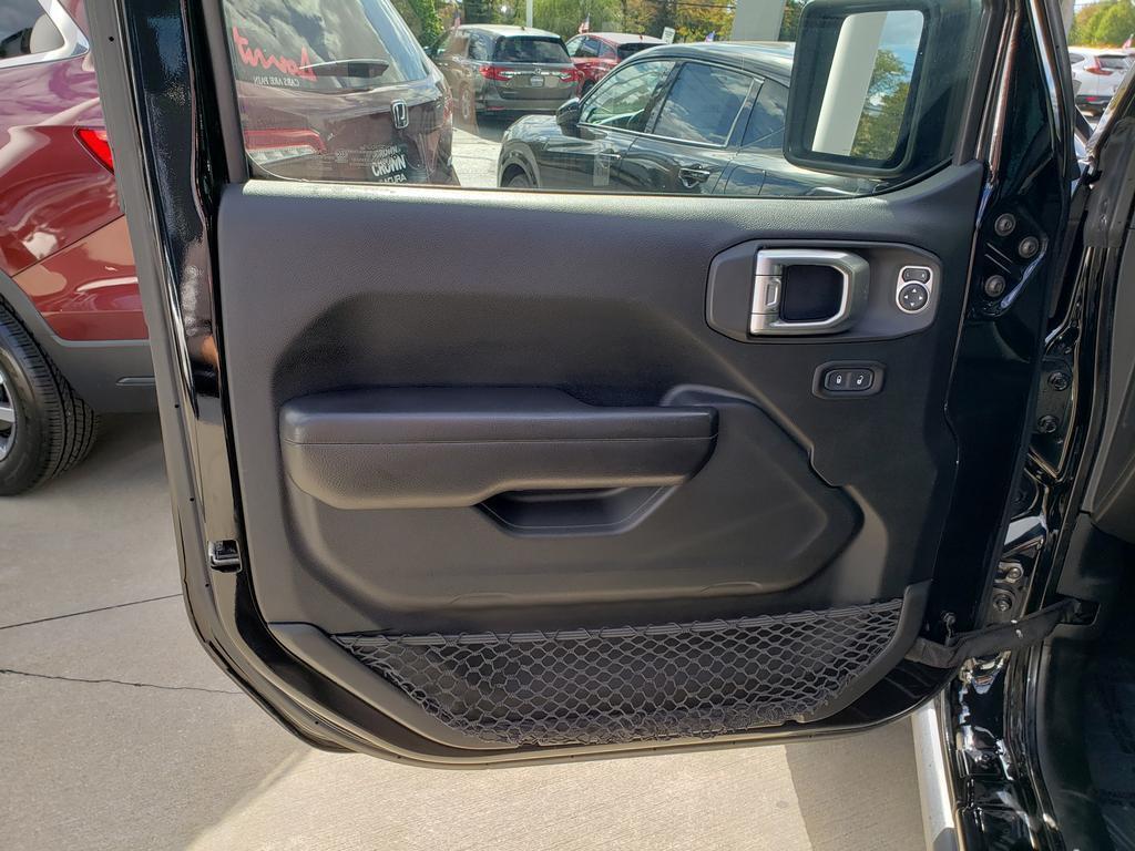 used 2020 Jeep Gladiator car, priced at $32,384