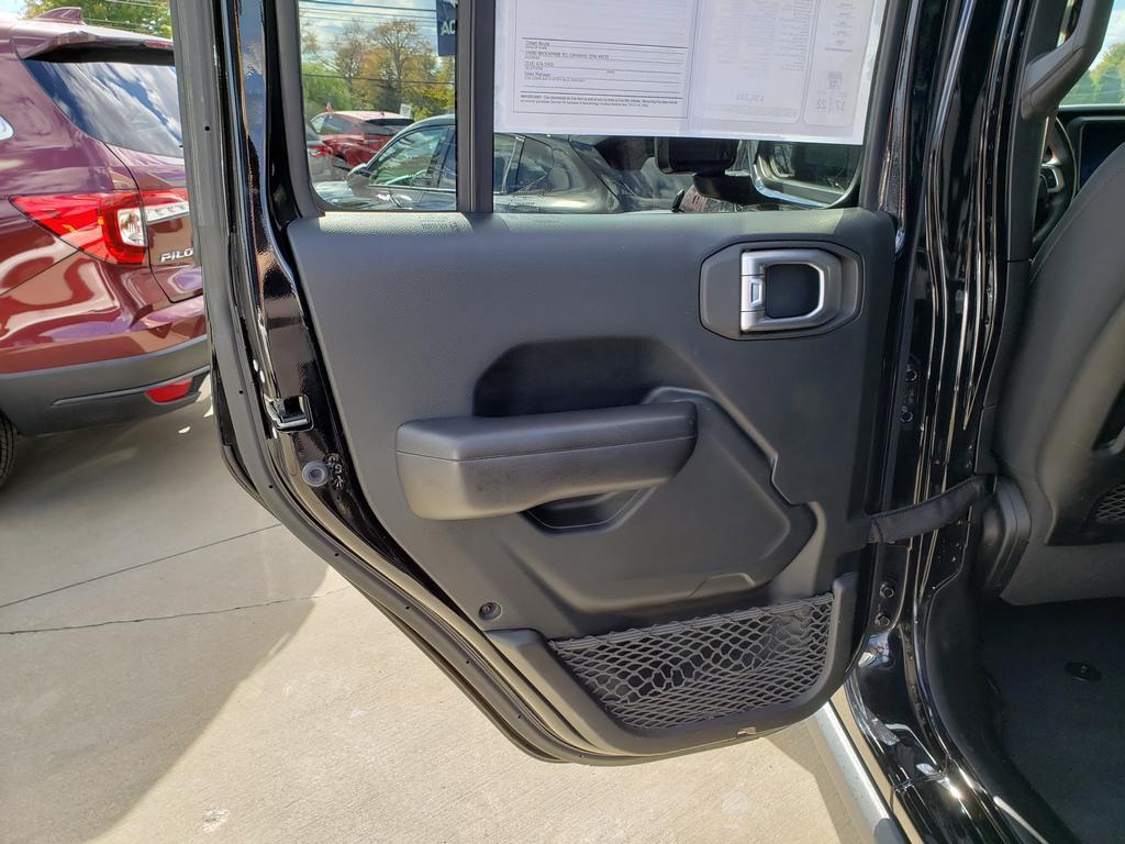 used 2020 Jeep Gladiator car, priced at $32,384