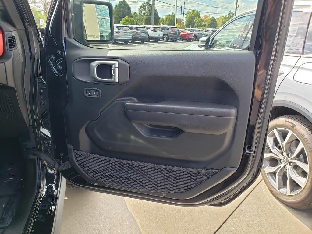 used 2020 Jeep Gladiator car, priced at $32,384