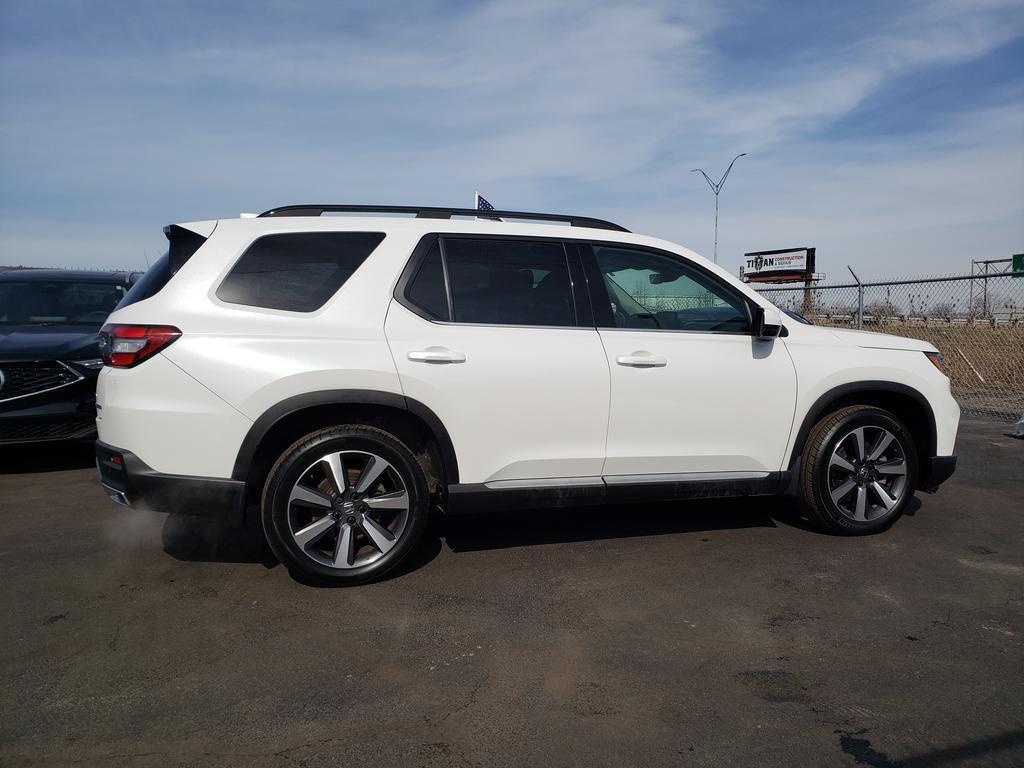 used 2023 Honda Pilot car, priced at $36,951