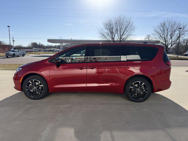 new 2026 Chrysler Pacifica car, priced at $51,055