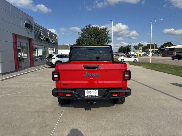 new 2025 Jeep Gladiator car, priced at $56,580