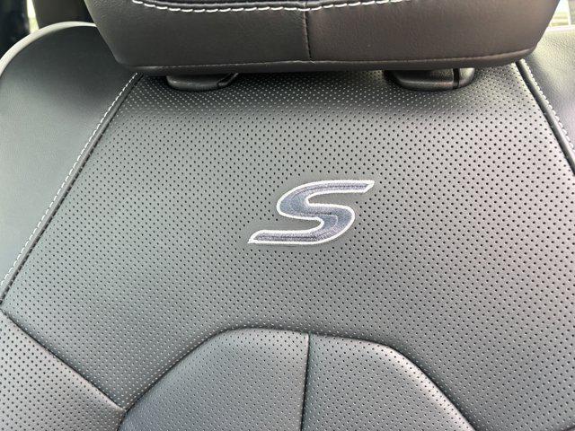 new 2026 Chrysler Pacifica car, priced at $55,375