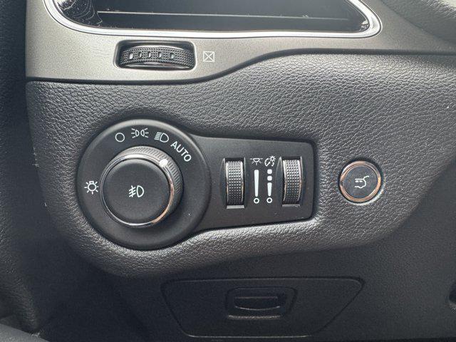 used 2022 Jeep Cherokee car, priced at $29,990