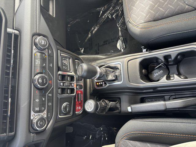 new 2025 Jeep Gladiator car, priced at $55,985