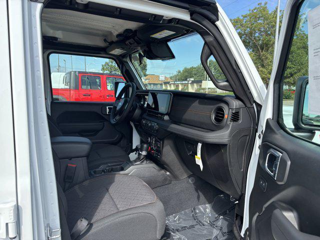 new 2025 Jeep Gladiator car, priced at $55,985