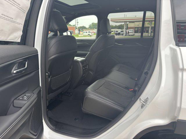 new 2025 Jeep Grand Cherokee car, priced at $46,135